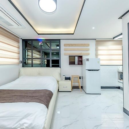 Jeju Skyhill Pension 西归浦市 外观 照片