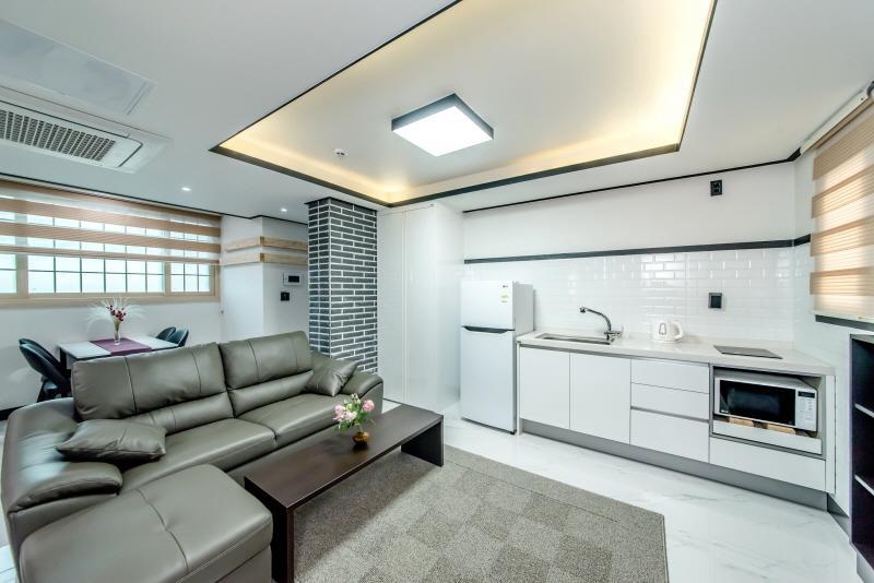 Jeju Skyhill Pension 西归浦市 外观 照片