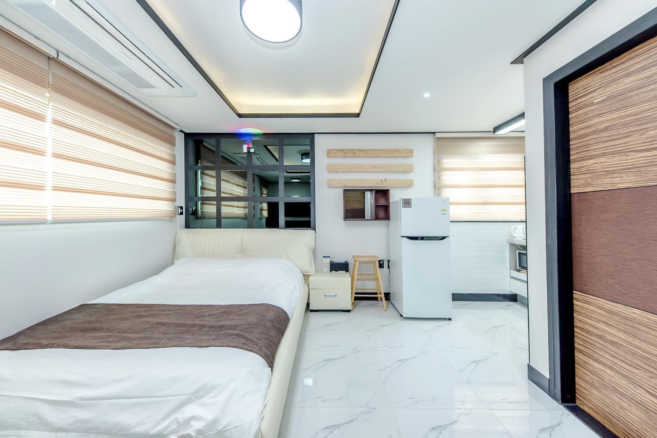 Jeju Skyhill Pension 西归浦市 外观 照片