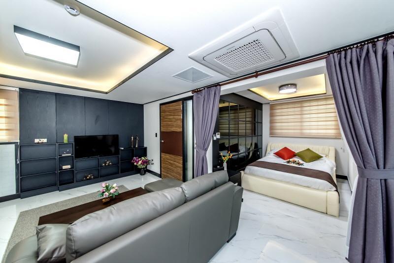 Jeju Skyhill Pension 西归浦市 外观 照片